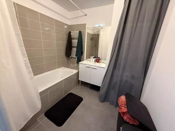 Vente                                                      Appartement
                        
                     3 pièces                      61 m2                     à Montpellier