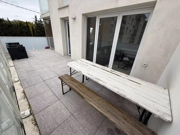 Vente                                                      Appartement
                        
                     3 pièces                      61 m2                     à Montpellier