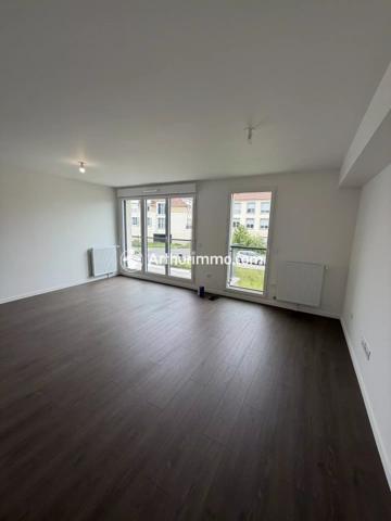 Location                                                      Appartement
                        
                     3 pièces                      64 m2                     à Ormoy