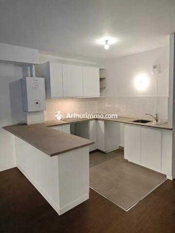 Location                                                      Appartement
                        
                     3 pièces                      64 m2                     à Ormoy