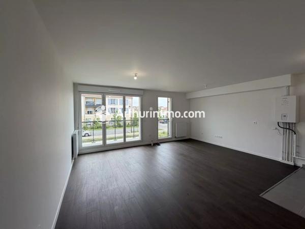 Location                                                      Appartement
                        
                     3 pièces                      64 m2                     à Ormoy