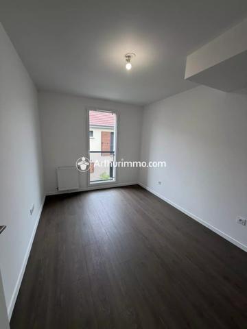 Location                                                      Appartement
                        
                     3 pièces                      64 m2                     à Ormoy