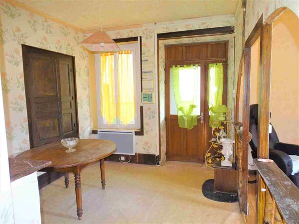Maison en pierres avec garage