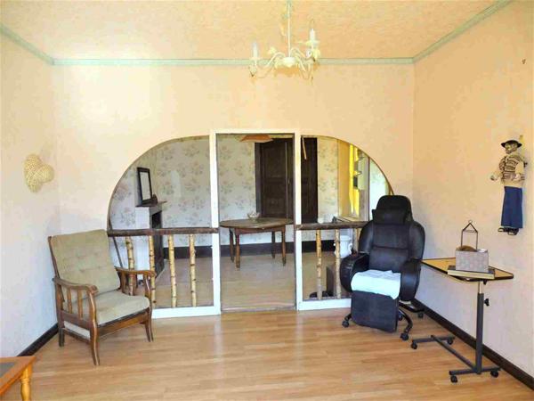 Maison en pierres avec garage
