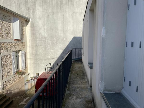 Appartement à vendre    1 pièce • 16,89 m2 Soisy-sur-Seine