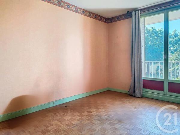 Appartement F5 à vendre  5 pièces - 97,23 m2 GARGES LES GONESSE - 95