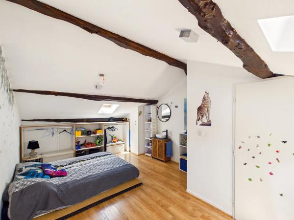 Propriété de charme avec maison d'amis, piscine et dépendances en Dordogne