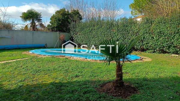 Maison plain pied avec de beaux volumes.