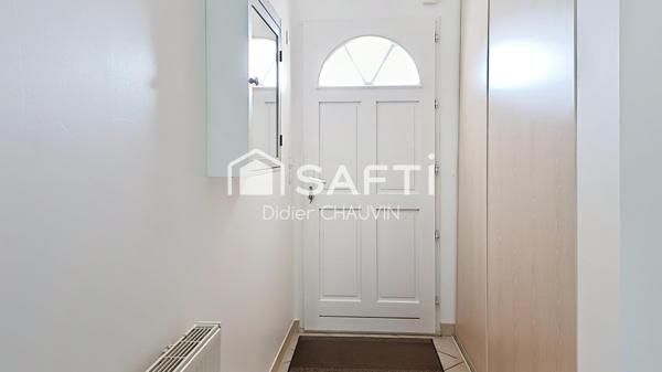 Maison plain pied avec de beaux volumes.