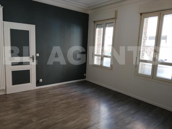 PARFAIT POUR LOCATION COURTE DUREE   OU   ETUDIANT  :   PROCHE  GARE  + TRAMWAY + UNIVERSITE.