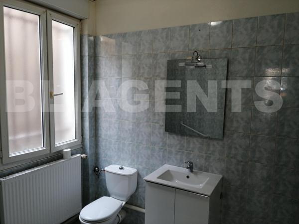 PARFAIT POUR LOCATION COURTE DUREE   OU   ETUDIANT  :   PROCHE  GARE  + TRAMWAY + UNIVERSITE.