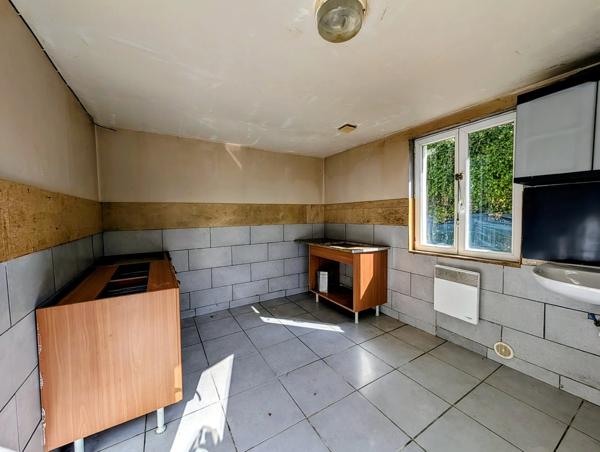 Le Douvez - Maison habitable sans travaux - 3 chambres - sous sol intégral et combles aménagés - GUIPAVAS (29)