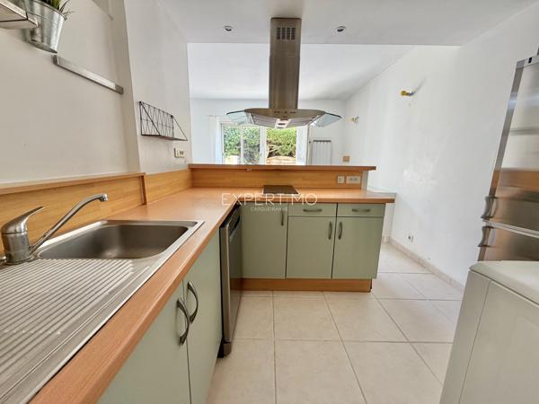 Carqueiranne (83320) Appartement en rez-de-jardin au Port de Carqueiranne