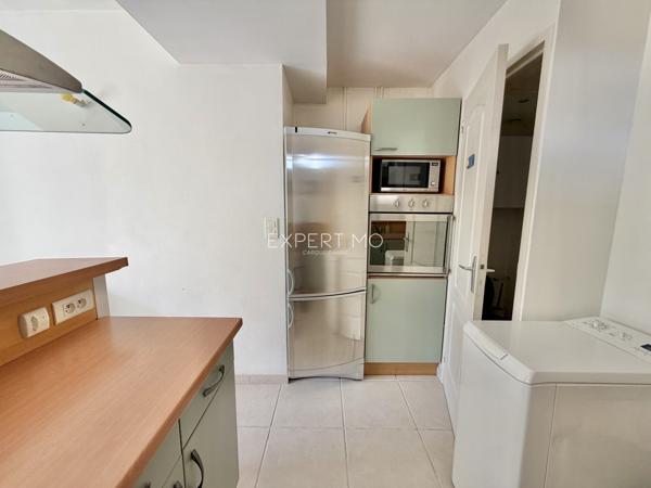 Carqueiranne (83320) Appartement en rez-de-jardin au Port de Carqueiranne