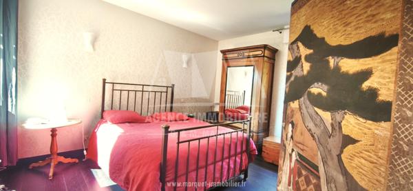 PUYMOYEN - MAISON D'ARCHITECTE D’ENV 250 M² SUR SOUS-SOL – 5 CHAMBRES LE TOUT SUR UN TERRAIN DE 7 005 m²