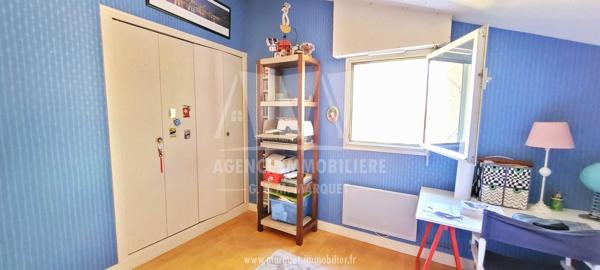 PUYMOYEN - MAISON D'ARCHITECTE D’ENV 250 M² SUR SOUS-SOL – 5 CHAMBRES LE TOUT SUR UN TERRAIN DE 7 005 m²