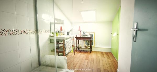 PUYMOYEN - MAISON D'ARCHITECTE D’ENV 250 M² SUR SOUS-SOL – 5 CHAMBRES LE TOUT SUR UN TERRAIN DE 7 005 m²