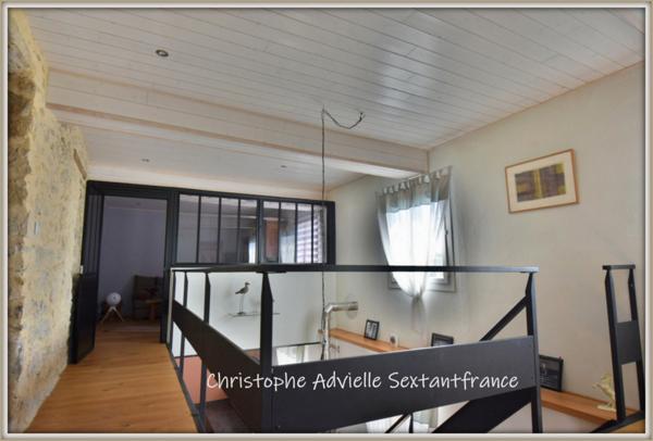 Domaine avec maison d'habitation et piscine, fonds de commerce pension féline et canine, stabulation sur 4 Ha