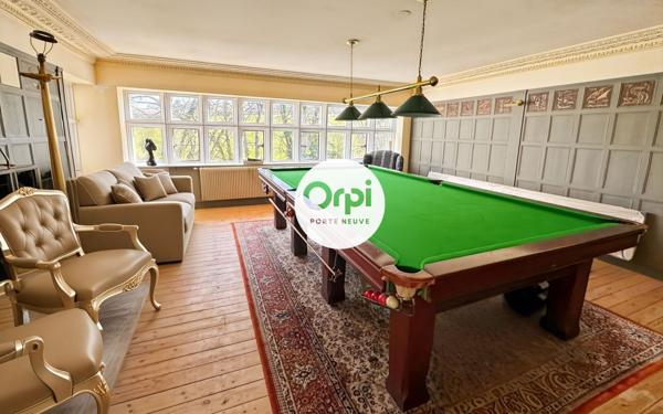 Maison à vendre    8 pièces • 390 m2 Wimille