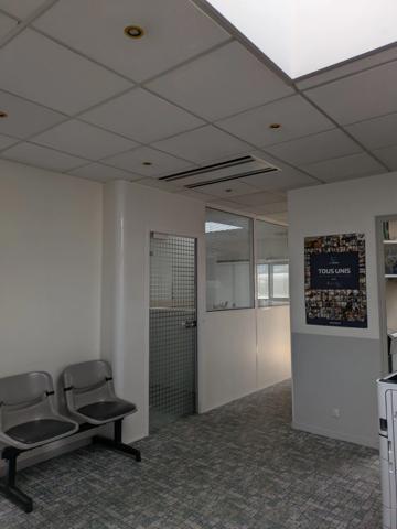 Local/bureau à louer BARBERAZ (73) 154 m²