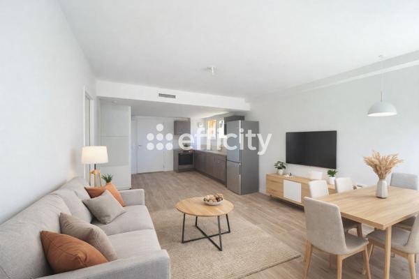 Appartement
         2 pièces
        - 46 m² 241 500 € *