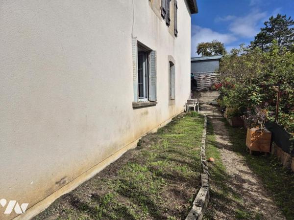 APPARTEMENT 4 PIECES REZ DE CHAUSSE AVEC JARDIN