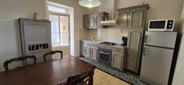 Maison de caractère en pierre avec vue mer – 3 logements indépendants au cœur de Camaret-sur-Mer
