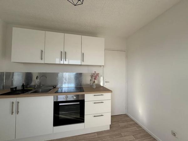 Appartement à louer 4 pièces 76.8m²