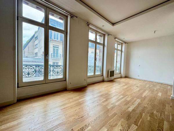 A VENDRE : T3 à LILLE • Hypercentre • 395 000 € FAI • Réf. 1360