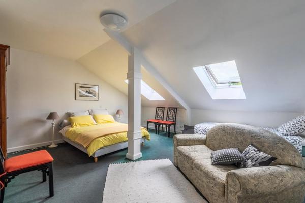 Appartement de prestige - 217m² - 5 chambres - terrasse - cave - garage - place de parking