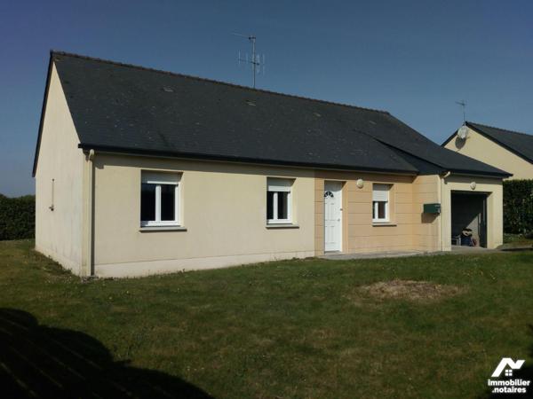 10 min. MAYENNE (53100), pavillon de plain-pied à usage d'habitation, construit en parpaings, c...