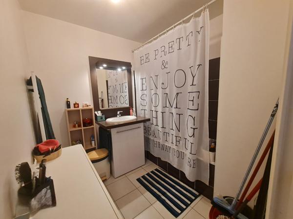 Jules Verne - Bel appartement 2 pièces dans copropriété récente - Ascenseur, parking en sous sol et grand balcon.