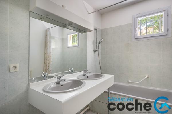 Saint-Bonnet-de-Mure (69720) Saint Bonnet de Mure centre - Type 3 + Garage