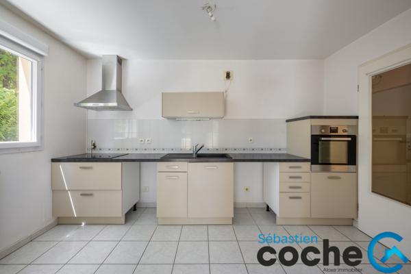 Saint-Bonnet-de-Mure (69720) Saint Bonnet de Mure centre - Type 3 + Garage