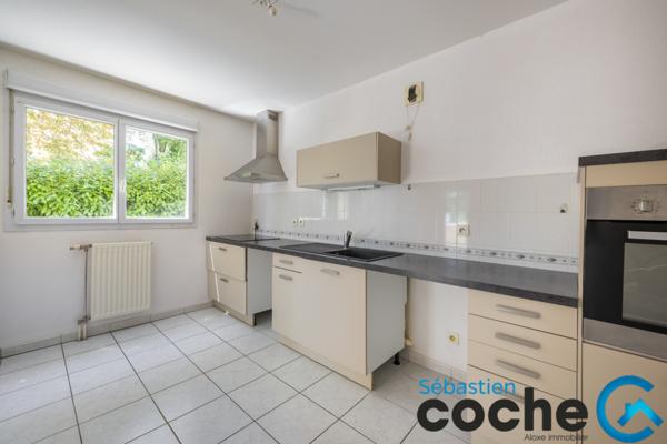 Saint-Bonnet-de-Mure (69720) Saint Bonnet de Mure centre - Type 3 + Garage