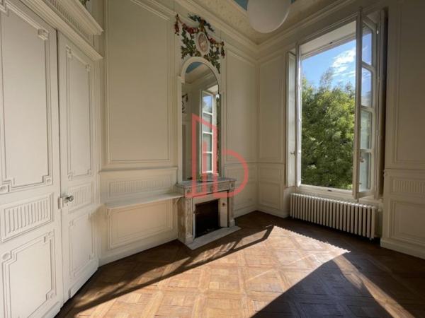 Bureau de 270 m² à louer à Bordeaux Triangle D'or