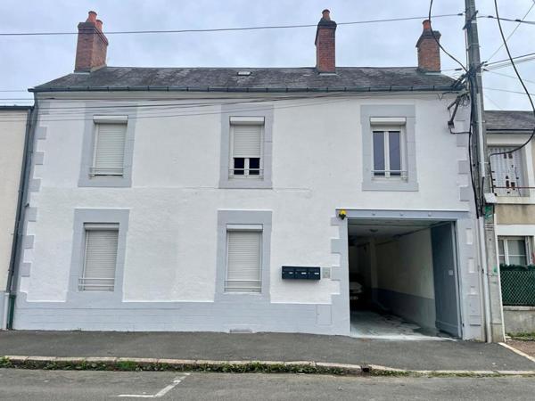 Immeuble Nevers 258 m2 -  hangar de 150 m² - Bonne rentabilité