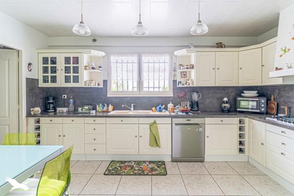 Maison à vendre |  Blanquefort |  7 pièces | 159 m²
