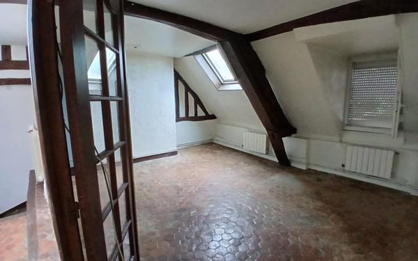 Appartement à louer    2 pièces •  Compiègne