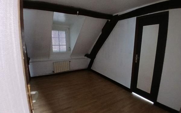 Appartement à louer    2 pièces •  Compiègne