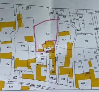 Rare sur le marché !! A seulement 10min en voiture de la gare de Longueville (Paris-Est 1h), situé dans un village calme et paisible avec école maternelle, je vous invite à découvrir cette maison individuelle de 130m2 en surface totale (soit 78m2 habitable). 
Ce bien est composée en rez-de-chaussée : d'une entrée sur un salon/séjour de 42m2 environ, une cuisine, dégagement, une buanderie, un wc, une cave, une pièce.
A l'étage : palier, une grande chambre de 24m2 environ et un grenier de 27m2 aménageable (chambre supplémentaire, salle de jeux, etc...)
Chauffage : Electrique (radiateur)
Menuiserie : PVC/DV
TF : 955€/an

En extérieur : abris de jardin, cour devant la maison, un terrain (en arrière plan) de 1170m2 !!!
A ne pas manquer !