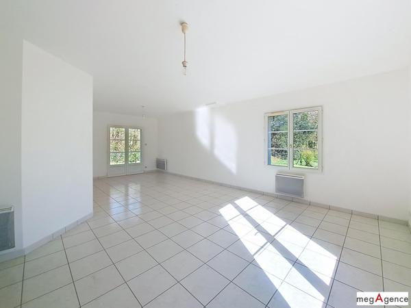 Maison à BOUGUENAIS, 44340 - 4 pièces 92m²