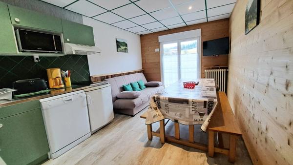 Ensemble de locations saisonnières murs et fonds