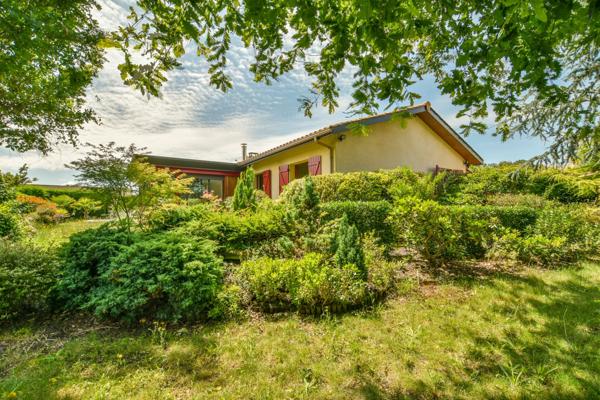 Biganos (33380) Villa de plain-pied rénovée avec 3 chambres, piscine et garage