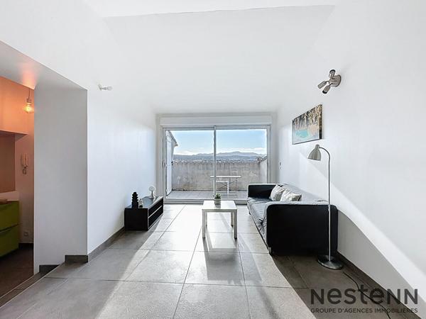 T3 lumineux avec terrasse et vue dégagée ! Dernier étage ! Centre Rousset