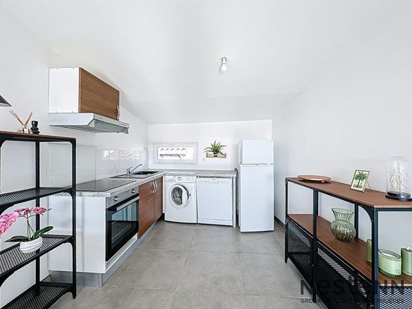 T3 lumineux avec terrasse et vue dégagée ! Dernier étage ! Centre Rousset