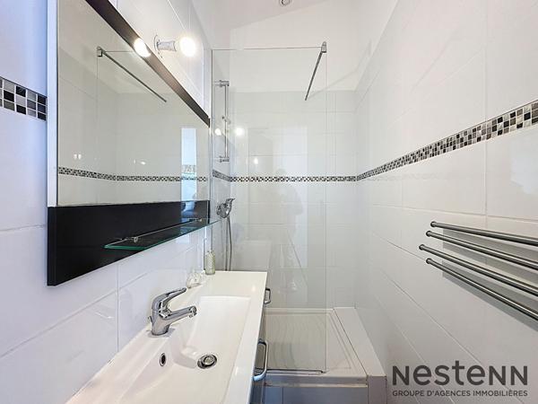 T3 lumineux avec terrasse et vue dégagée ! Dernier étage ! Centre Rousset