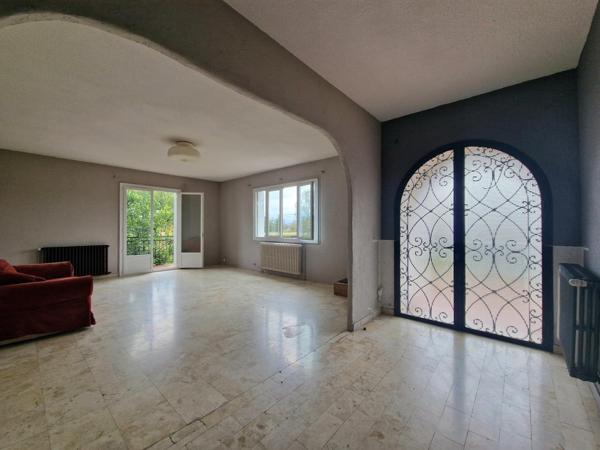 Propriété 4 chambres, jardin arboré