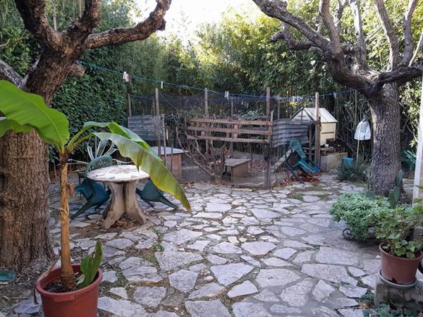 EXCLUSIVITE AVIGNON LE PONTET - MAISON COMPRENANT 3 APPARTEMENTS DONT UN DISPONIBLE DE 76 M² TERRAIN DE 620 M²