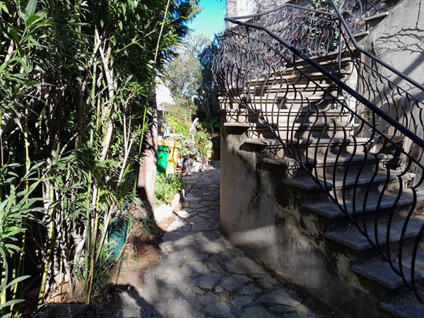 EXCLUSIVITE AVIGNON LE PONTET - MAISON COMPRENANT 3 APPARTEMENTS DONT UN DISPONIBLE DE 76 M² TERRAIN DE 620 M²